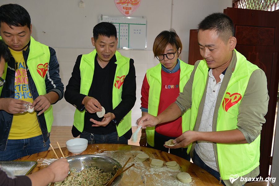 ������¡��Ϸ羴��Ժο�ʻ