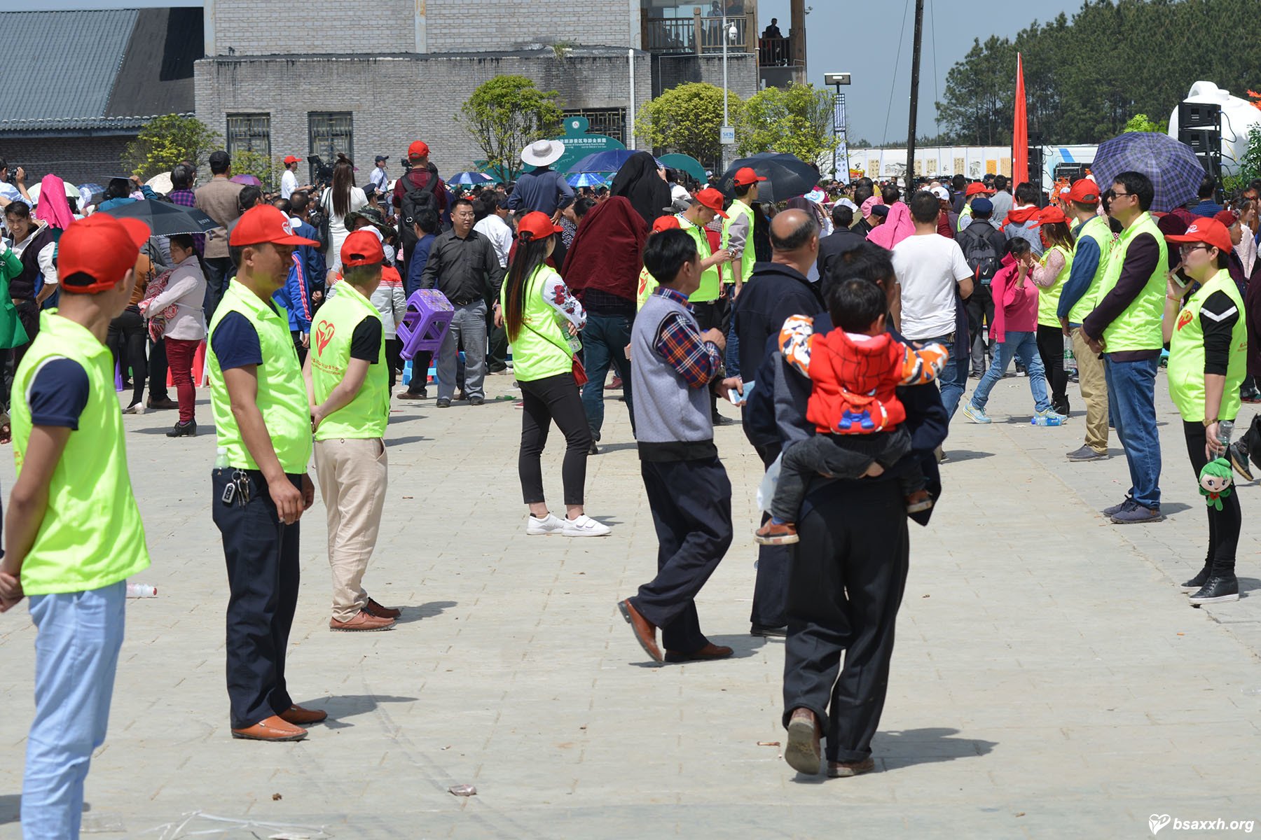 �Ĵ��������ƶ������Ļ����ν�־Ը����Բ�����