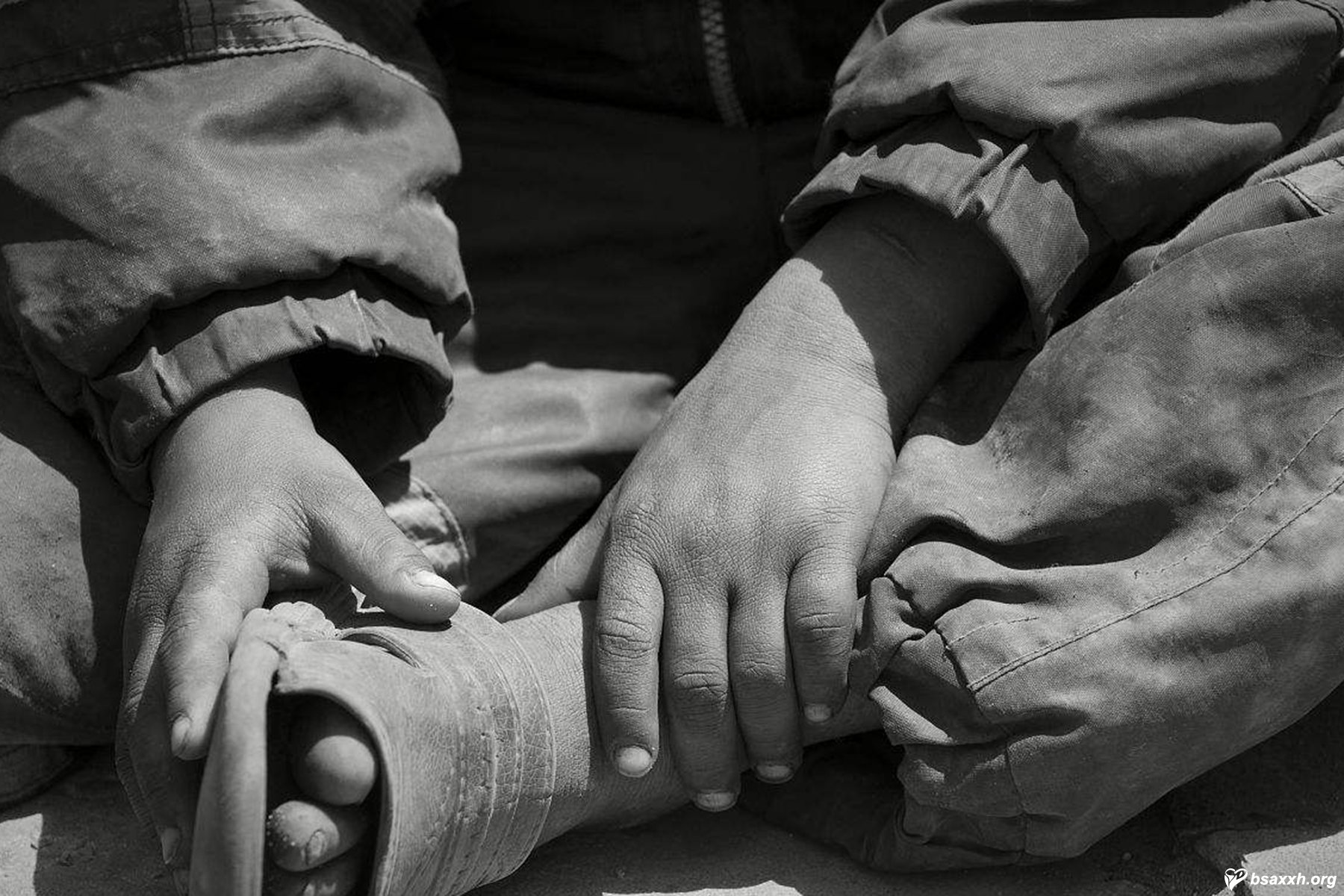 衣暖人心,旧衣捐赠。